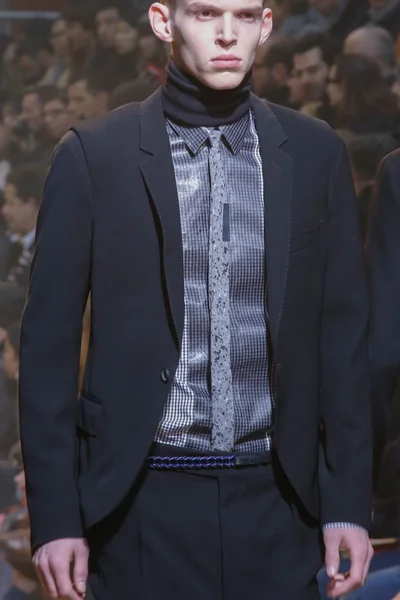 Look 2